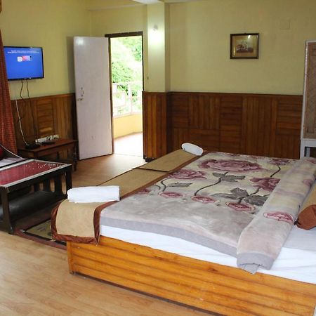 Norling Retreat Hotel Pelling Eksteriør billede
