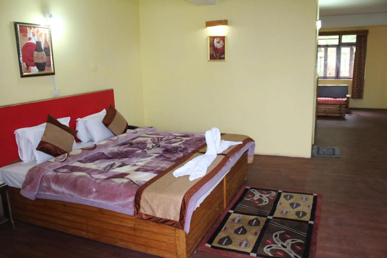 Norling Retreat Hotel Pelling Eksteriør billede