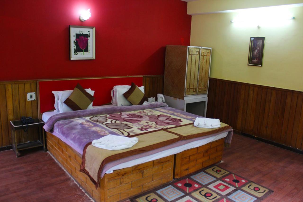 Norling Retreat Hotel Pelling Eksteriør billede