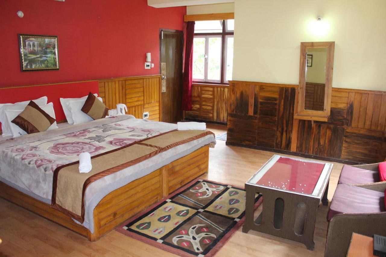 Norling Retreat Hotel Pelling Eksteriør billede