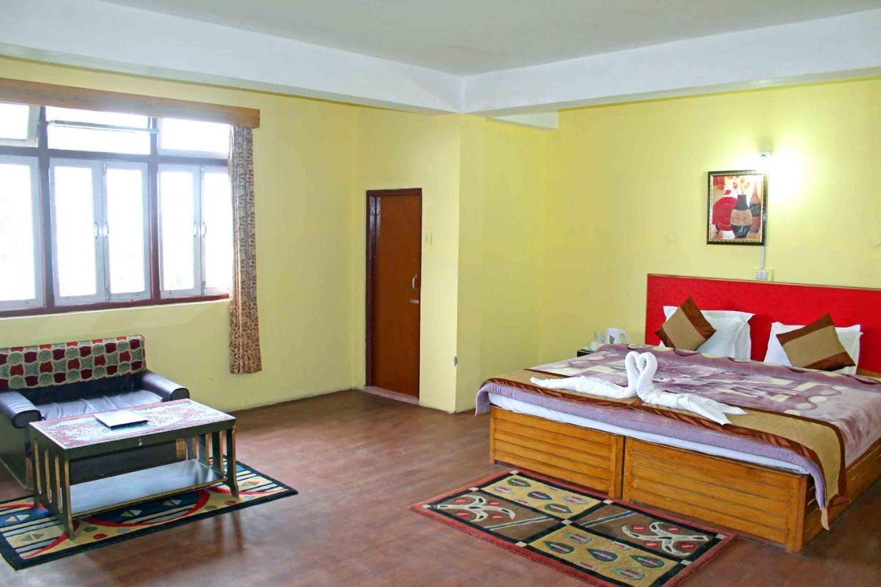Norling Retreat Hotel Pelling Eksteriør billede