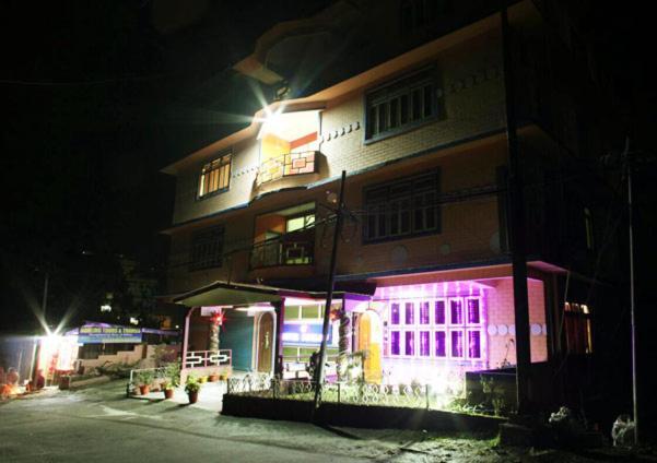 Norling Retreat Hotel Pelling Eksteriør billede